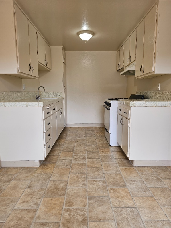 Photo - 1135 W I St Apartment Unit 39