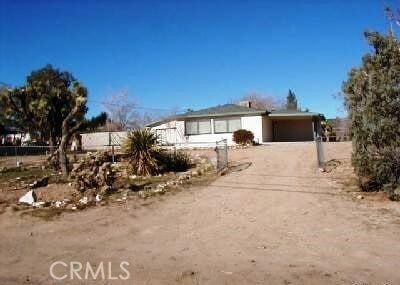 Building Photo - 11742 Jacaranda Ave Rental