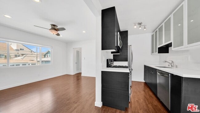 Building Photo - 510 Pacific Ave Unit 5 Rental