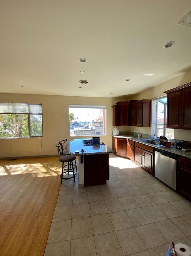 Photo - Downtown Ventura - Two bedroom, two bath w...