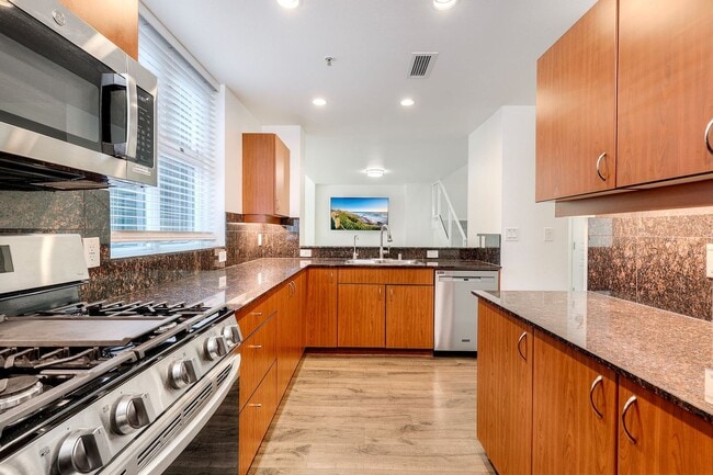 Photo - San Diego- Downtown- La Vita – Little Italy Condo- Split Level Style New Year Move In Special Unit #2