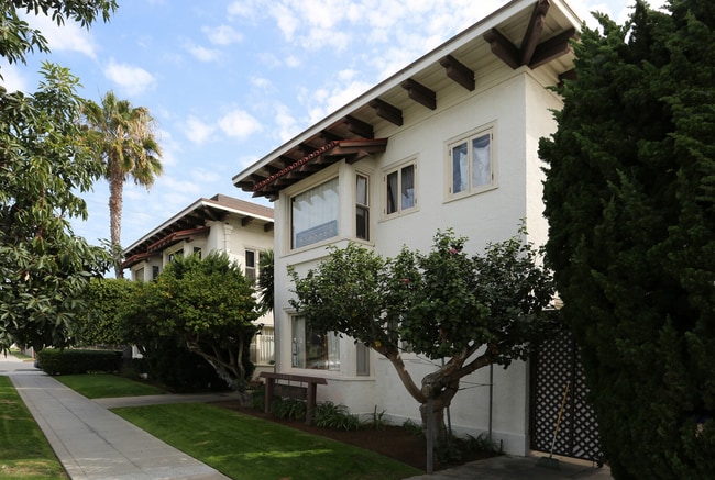 Downstairs Spacious Studio at the Charming... - Downstairs Spacious Studio at the Charming... Apartment Unit 1015 A Ave 2