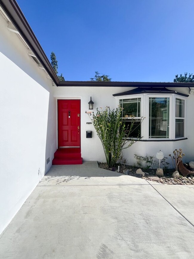 Photo - Charming Stand-Alone Home