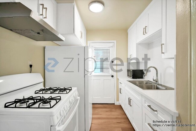 Photo - 9226 Palm St