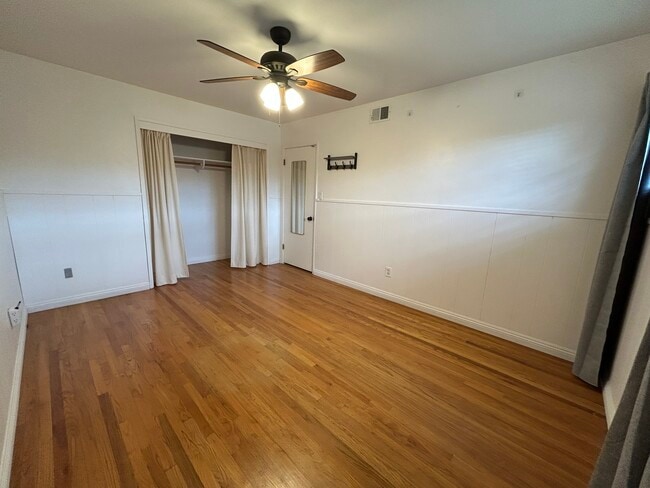 Photo - 4781 73rd St