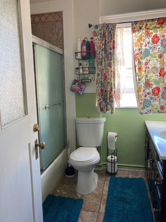 Photo - 1044 23rd St Unit A