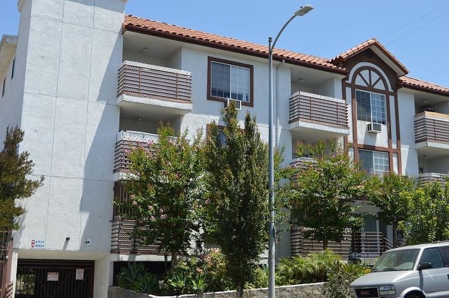 Building Photo - 2965 San Marino St Unit 105