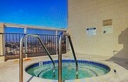 Jacuzzi - 421 S La Fayette Park Pl Unit 414