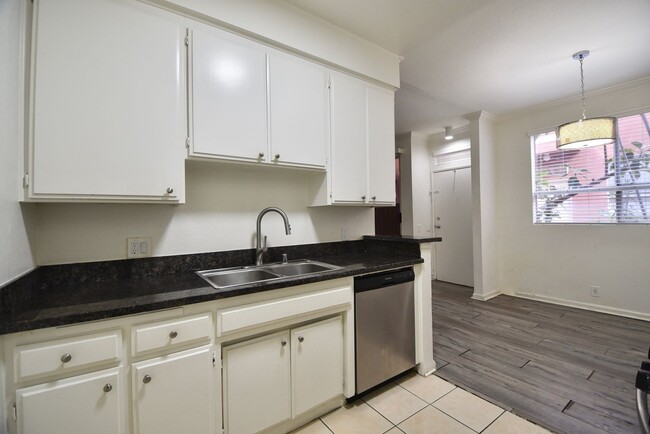 Photo - 11107 La Maida St Unit 103