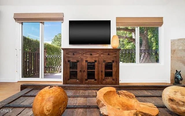 Photo - 748 N La Jolla Ave Unit 748)