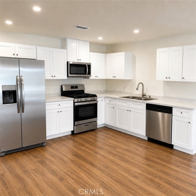 Building Photo - 1040 El Camino Dr Unit B