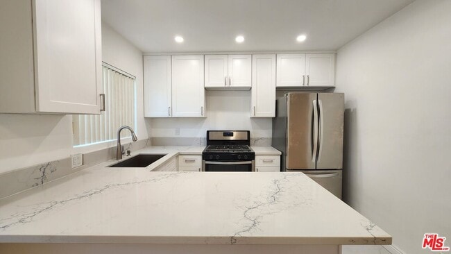 Photo - 12942 Moorpark St Apartment Unit 1