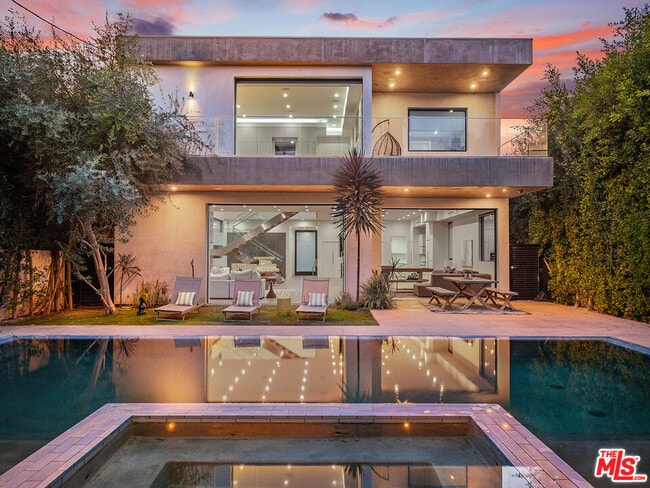 Photo - 726 N Martel Ave