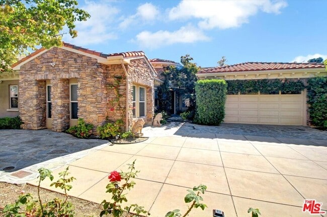 Photo - 2860 Dewdrop Pl