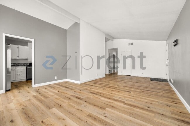 Photo - Unit