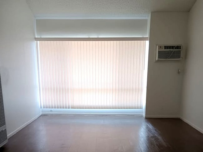 Photo - 15116 Parthenia St Unit 113