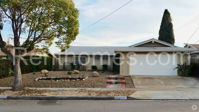 Building Photo - 310 E Moss St Rental