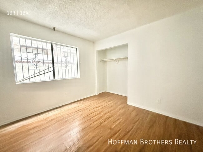 Photo - 235 S Mariposa Ave Unit 101