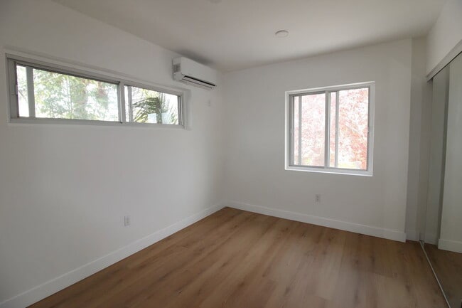 Photo - 9013 Ramsgate Ave