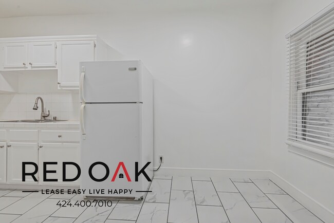 Photo - 854 S Oxford Ave Unit 404