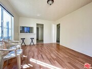 Photo - 711 W 54th St House