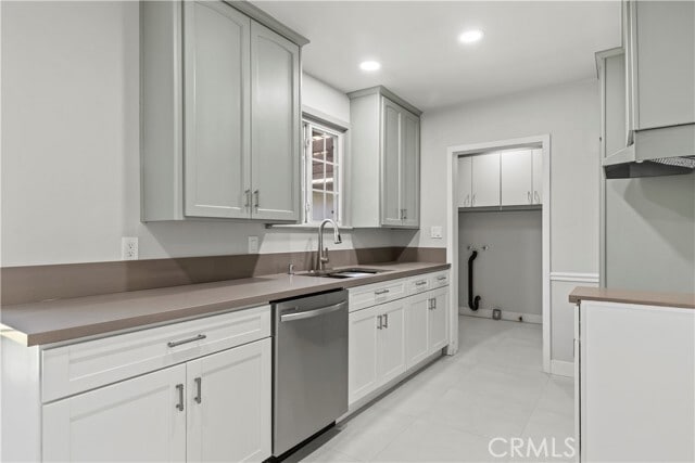 Photo - 8708 Reading Ave