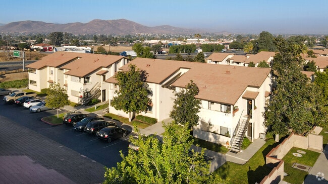Valley View Village Apartments - Valley View Village Apartments
