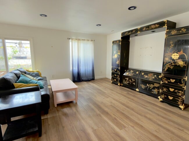 Photo - 4504 Moraga Ave