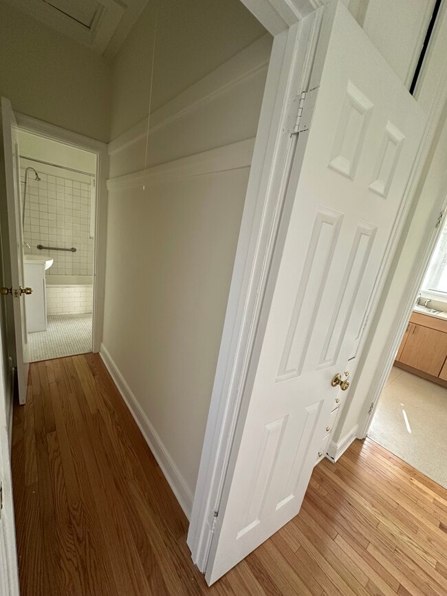 Photo - 1040 1/2 Laguna Ave Unit 1040 1/2