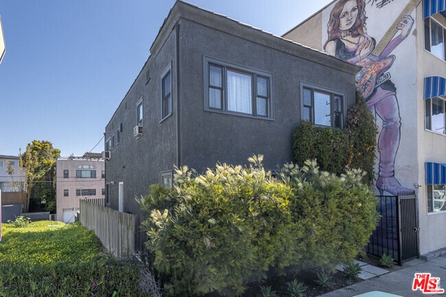 Building Photo - 1900 Pacific Ave Rental