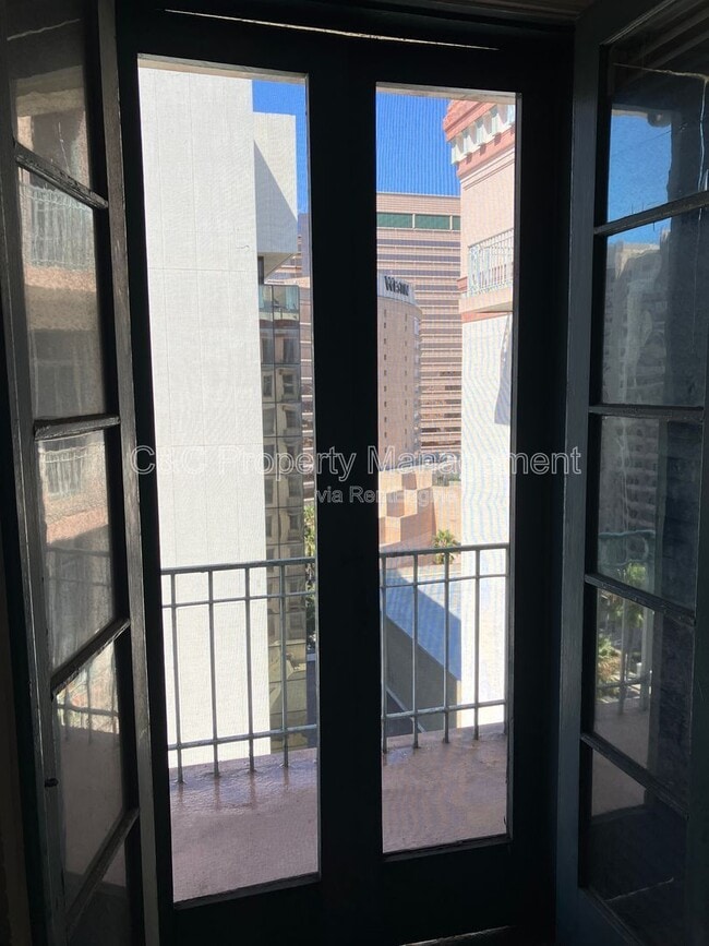 Building Photo - 455 E Ocean Blvd Unit 1106 Rental