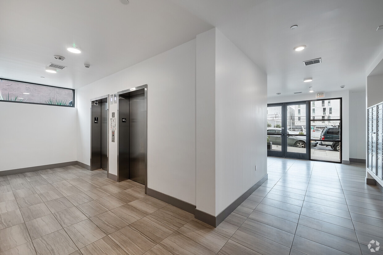 Floor Plan - Studio