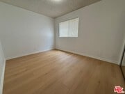 Photo - 1038 Thompson Ave Unit Apt 3