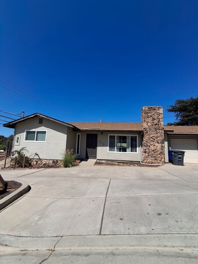 Building Photo - Sterling Unit 12112 Sterling Hill #A