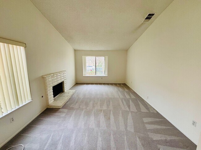 Photo - 3220 Ave S-2