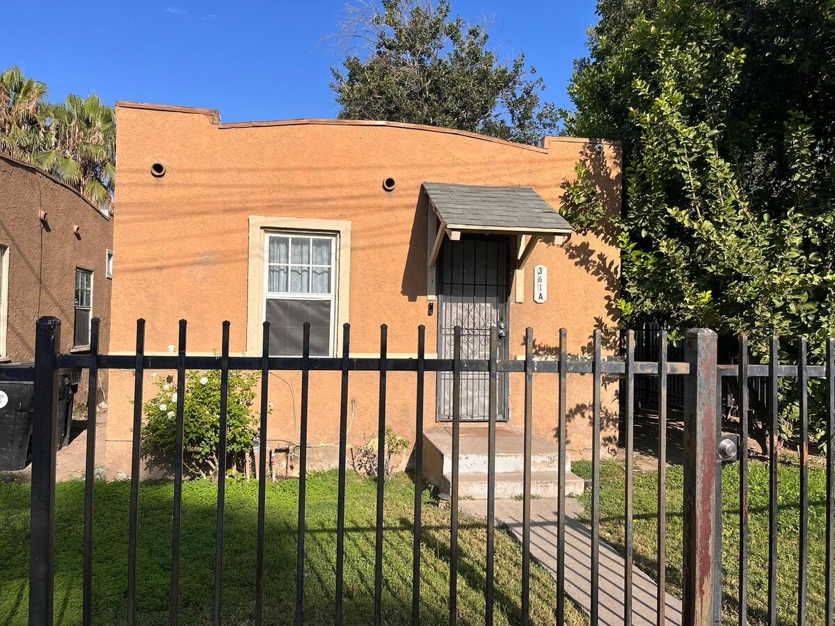 Photo - 361 W 16th St Unit A