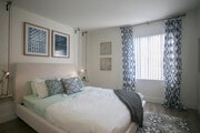 Photo - River Oaks Apartments