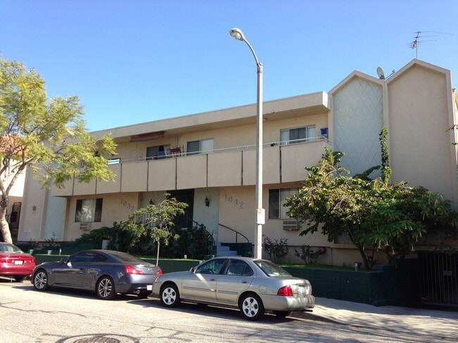 building - 1032 N Gardner St Apartments Unit 5
