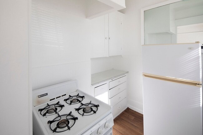 Photo - Windsor Apartments