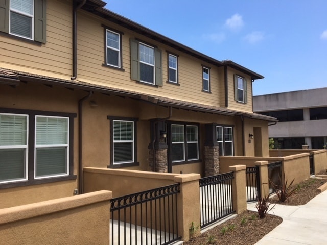 3 Bedroom Townhome in Goleta - 3 Bedroom Townhome in Goleta