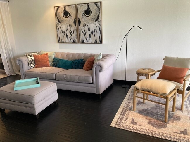 Living room - 4302 5th Ave Unit Condo with Canyon View