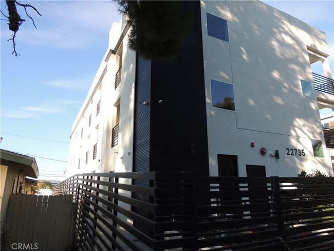 Photo - 22735 Del Valle St Unit 1