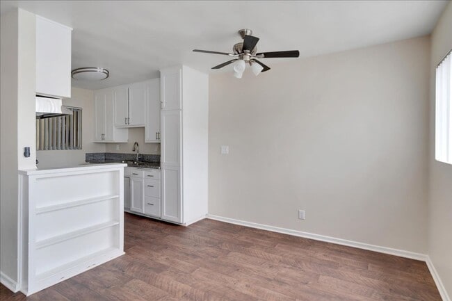 Photo - Melrose Place Apartments