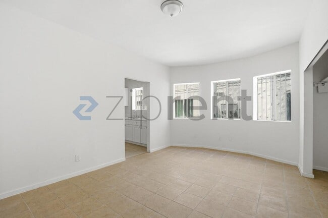 Photo - 1513 W 12th Pl
