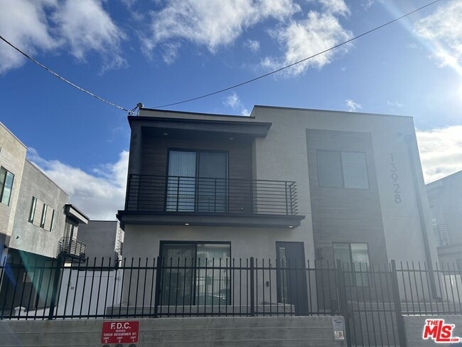 Photo - 13928 Bessemer St Townhome