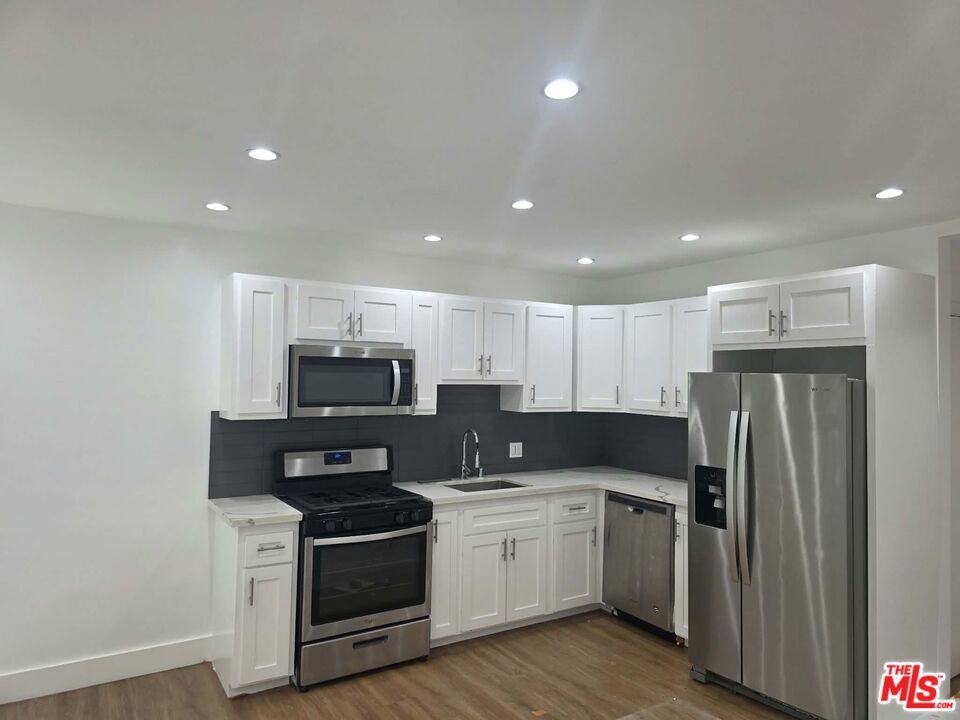 Photo - 1922 Vista Del Mar Ave Unit 3