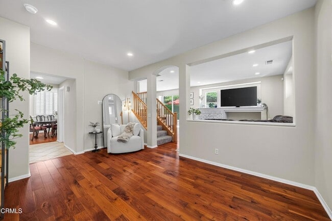 Photo - 3889 Angeline St