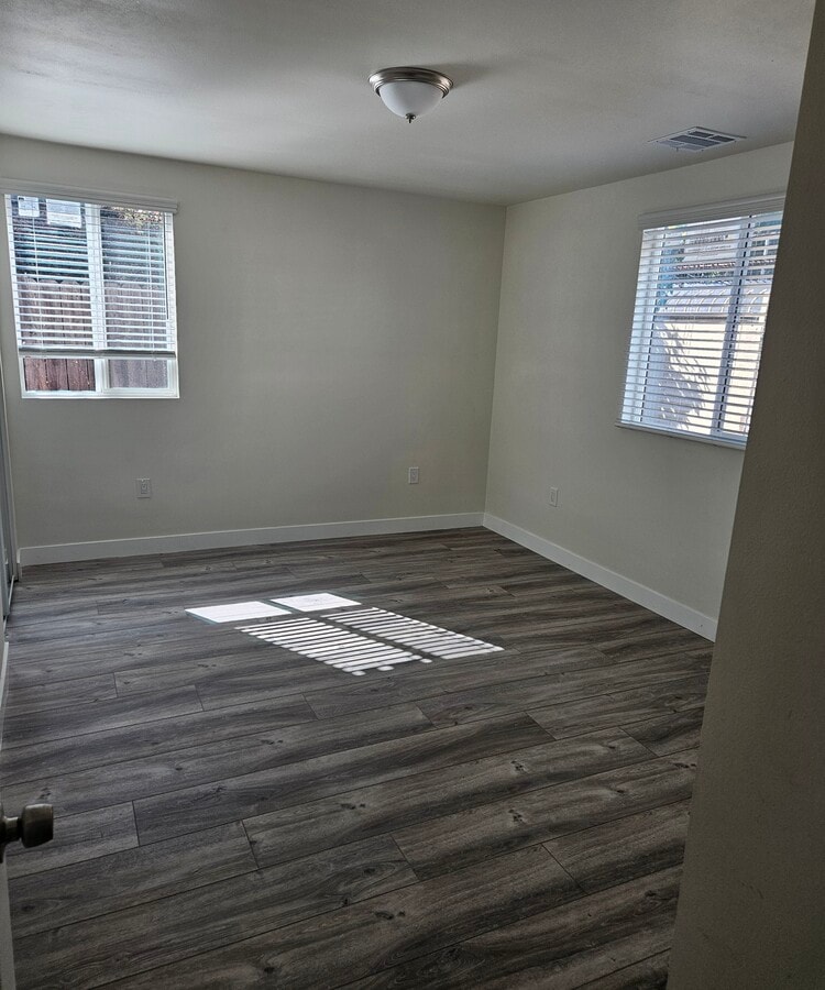 Photo - 2139 W 73rd St House