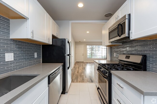 Photo - 970 N. Serrano Ave.