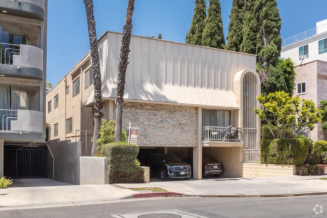 Photo - 11737 Kiowa Ave